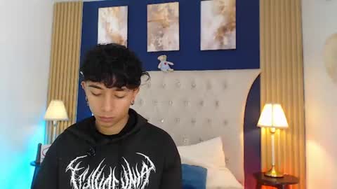 Aiden online show from August 13, 1:14 pm