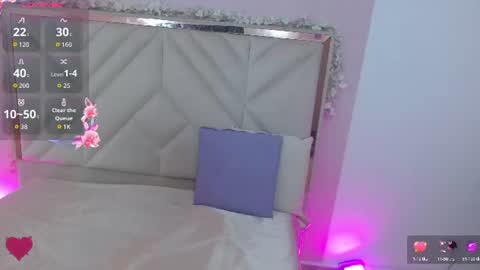 aiithana_tay online show from August 11, 7:16 pm