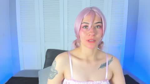 aikoo__1 online show from August 8, 1:11 pm