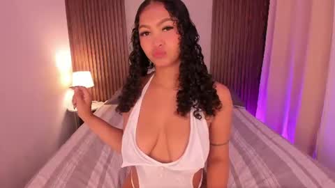 ailann_1 online show from August 5, 7:45 pm