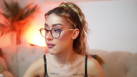  Aileen  online show from August 4, 9:56 pm
