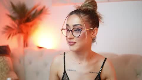  Aileen  online show from August 7, 8:53 pm