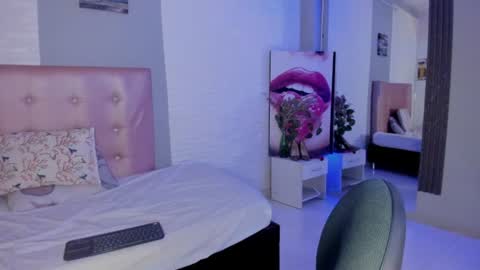 aileenkeys online show from August 4, 10:51 pm