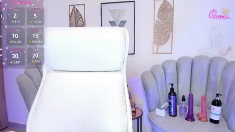 aili_queens online show from August 8, 1:00 pm