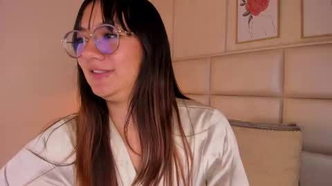 Aily Yozuko online show from August 13, 8:39 am
