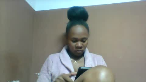 aimee982179 online show from August 12, 2:47 am