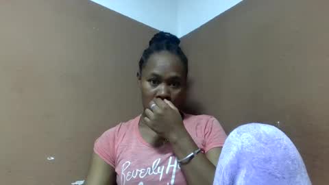 aimee982179 online show from August 13, 7:00 am