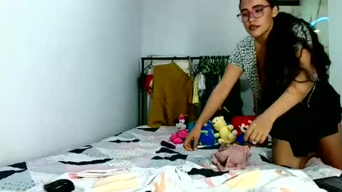 aisha_koswell3 online show from September 3, 1:58 pm