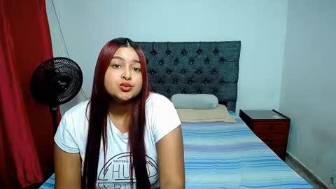aisha_stacey0410 online show from July 28, 5:02 am