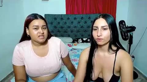 aisha_stacey0410 online show from August 7, 6:35 am