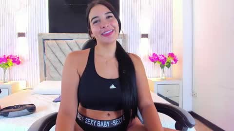 Aisha Stones online show from August 6, 5:34 pm