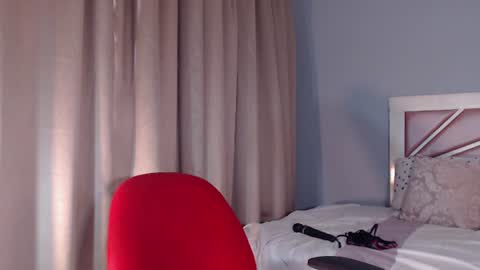 Aisha online show from August 6, 5:23 pm