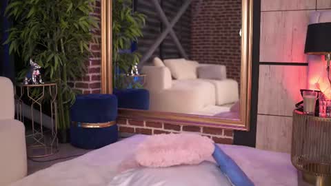 Maddy online show from August 3, 1:23 am