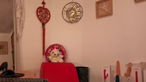 Aisha online show from July 28, 2:45 pm