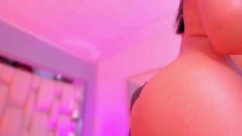   online show from August 15, 12:31 pm