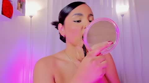 Aisha online show from July 30, 9:49 am