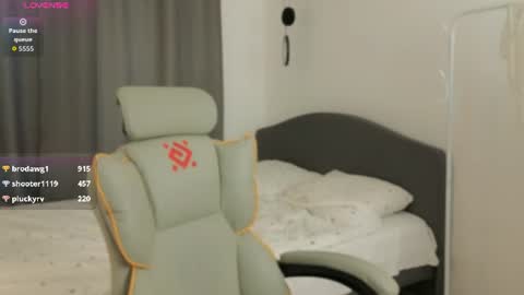 Alisha3 online show from August 8, 3:56 pm