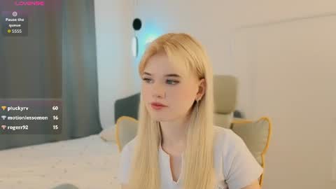 Alisha3 online show from August 14, 1:15 pm