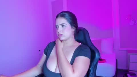 A I T A N A online show from August 3, 8:38 pm