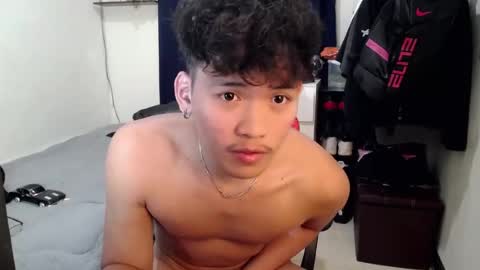aj_daksxx online show from August 7, 5:02 pm