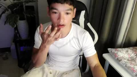 AJ online show from July 21, 4:42 pm