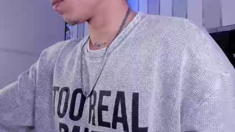 akazaboy online show from August 8, 4:34 am