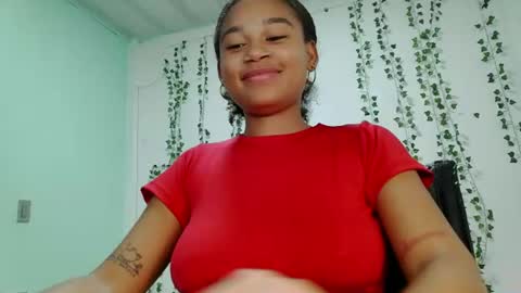 akemy_saunderz online show from August 1, 3:45 am