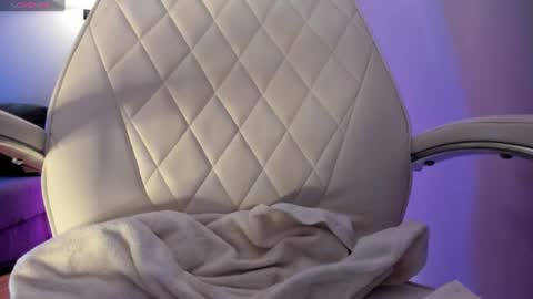 Akura is here 3 online show from August 7, 9:20 am