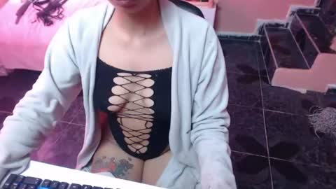 alaia_blue1 online show from July 28, 4:46 pm