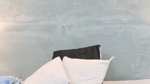 alaia_colins online show from August 11, 2:13 am