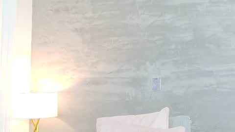 alaia_colins online show from August 12, 4:15 am