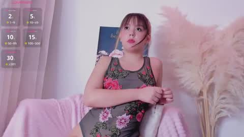 Hi i am mia  online show from May 3, 9:09 pm