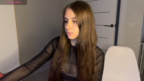 Alamea and Arina online show from August 6, 4:39 pm