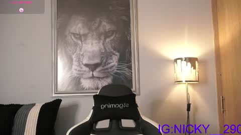 alan_morrys online show from August 15, 2:04 am