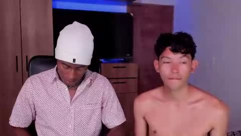Alan and roomie online show from June 28, 1:52 am