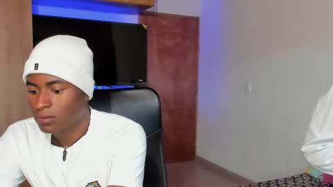 Alan and roomie online show from July 3, 10:56 pm
