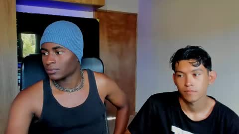 Alan and roomie online show from July 6, 9:07 pm