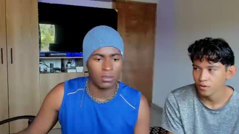 Alan and roomie online show from July 22, 7:49 pm