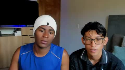 Alan and roomie online show from July 29, 7:21 pm