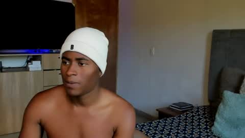 Alan and roomie online show from July 29, 8:27 pm