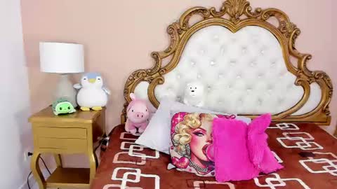 alana online show from August 15, 4:49 am