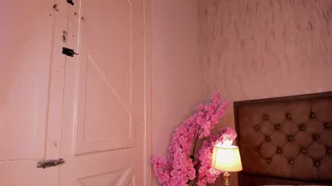 Alana online show from August 3, 2:24 pm