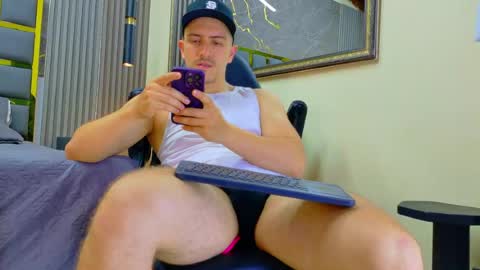 Alan Ferrer online show from August 14, 3:37 pm