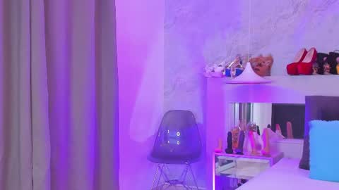 Alanna  online show from August 12, 2:14 am