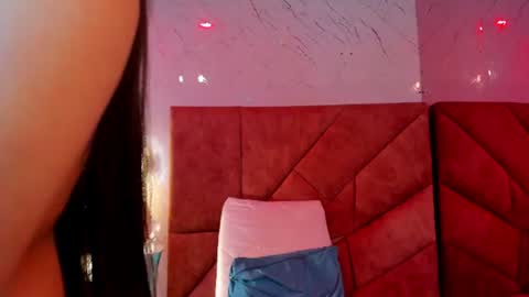 Alanna Rios online show from August 9, 3:35 pm