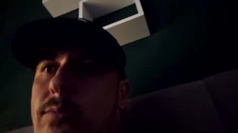 alannovak8 online show from August 28, 9:46 pm