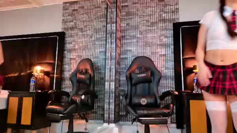 AlaskaWilliams online show from August 12, 1:02 pm