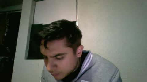 alber753713 online show from July 3, 8:38 am