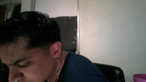 alber753713 online show from July 30, 1:57 am