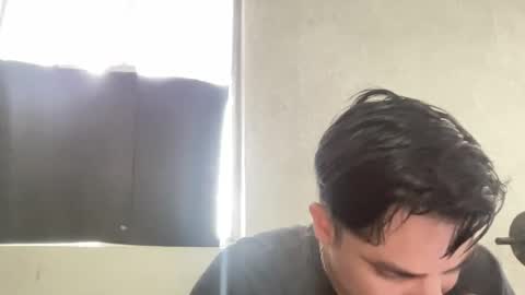 alber753713 online show from August 3, 7:21 pm